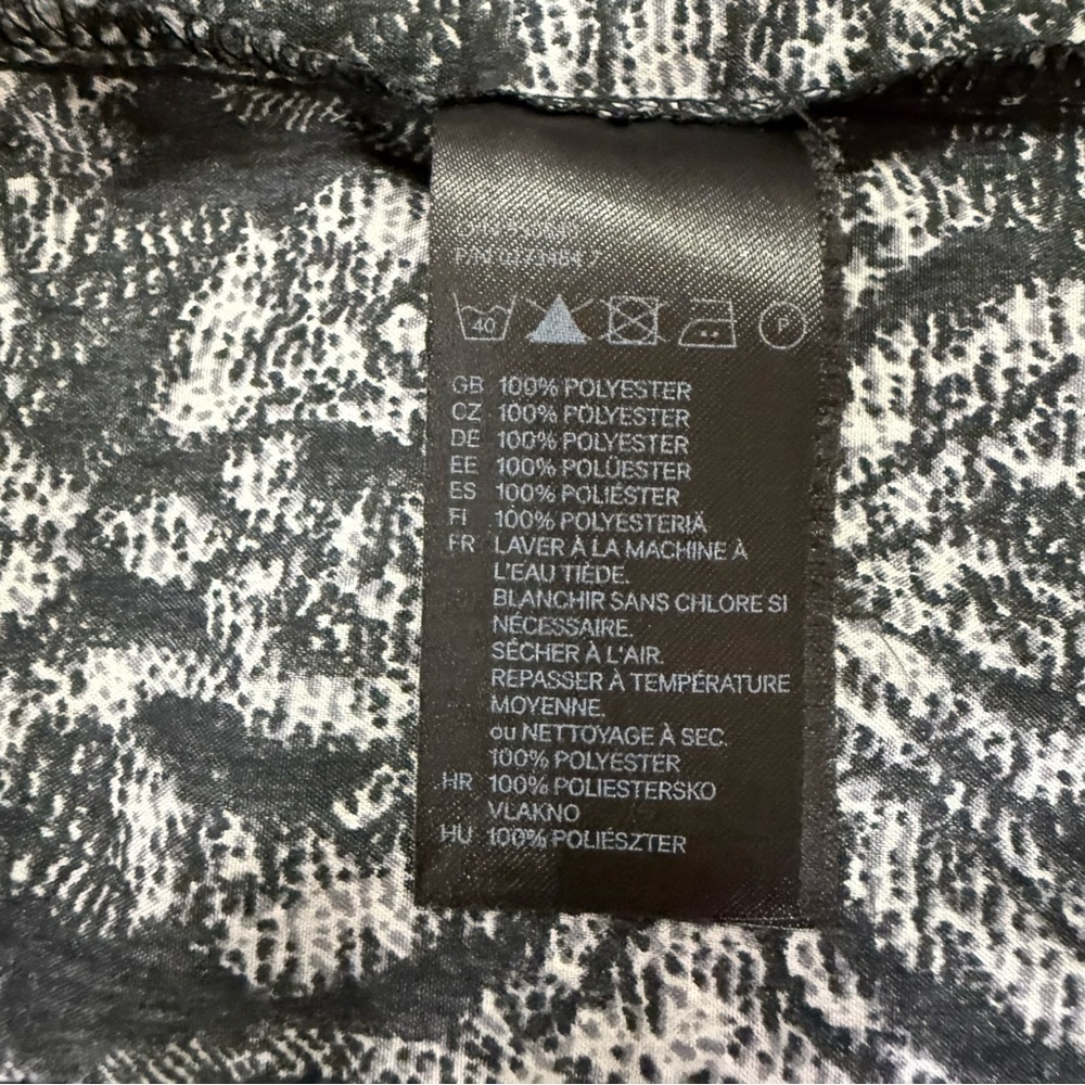 3/$20 H&M Top Black & White Floral Duster Kimono Cardigan 3/4 sleeve - Picture 7 of 11